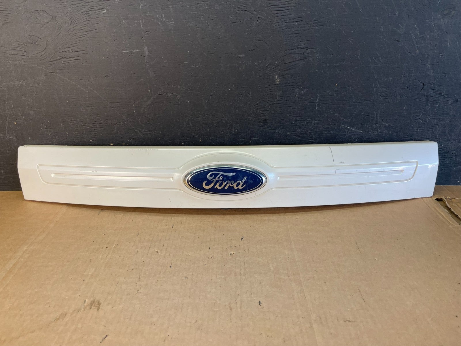 2011-2014 Ford Edge Lift Gate Handle Trim Back Up W/ Camera Panel ae8374 DG0