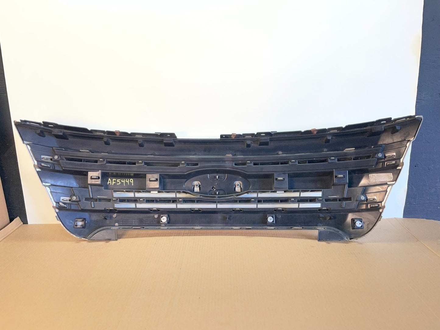 2011 to 2015 Ford Explorer Upper Front Grill Grille AF5449 DW4