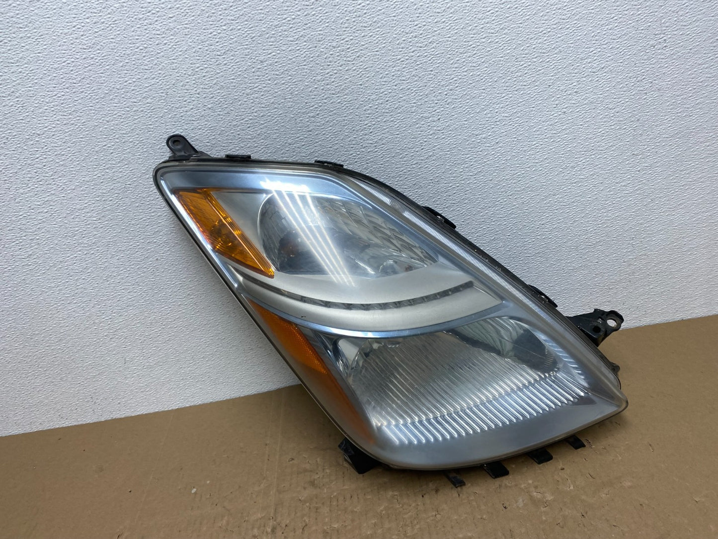 2006 - 2009 Toyota Prius Right Passenger Rh Side Headlight Halogen AB6948 DW0