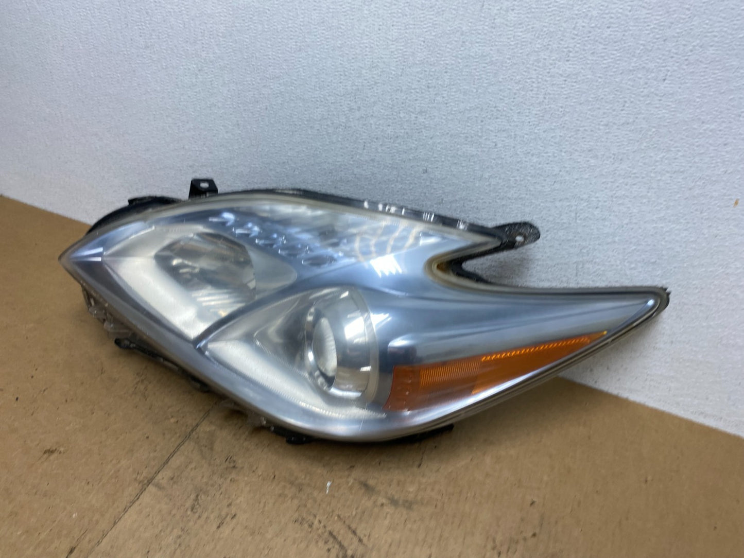2010 - 2011 Toyota Prius Left Driver LH Blue Halogen Headlight Oem AC3425 DW1