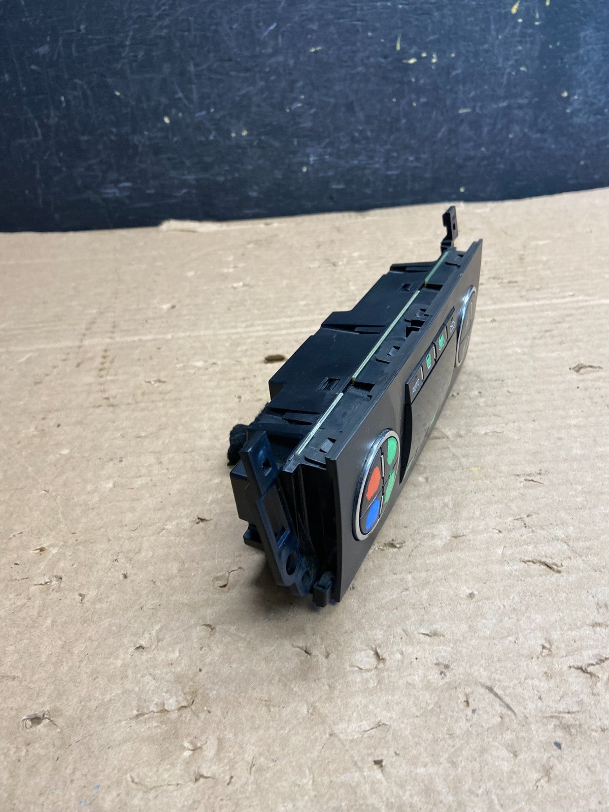 2007 to 2011 Cadillac Escalade AC Heater Climate Control Panel AF2590 DG1