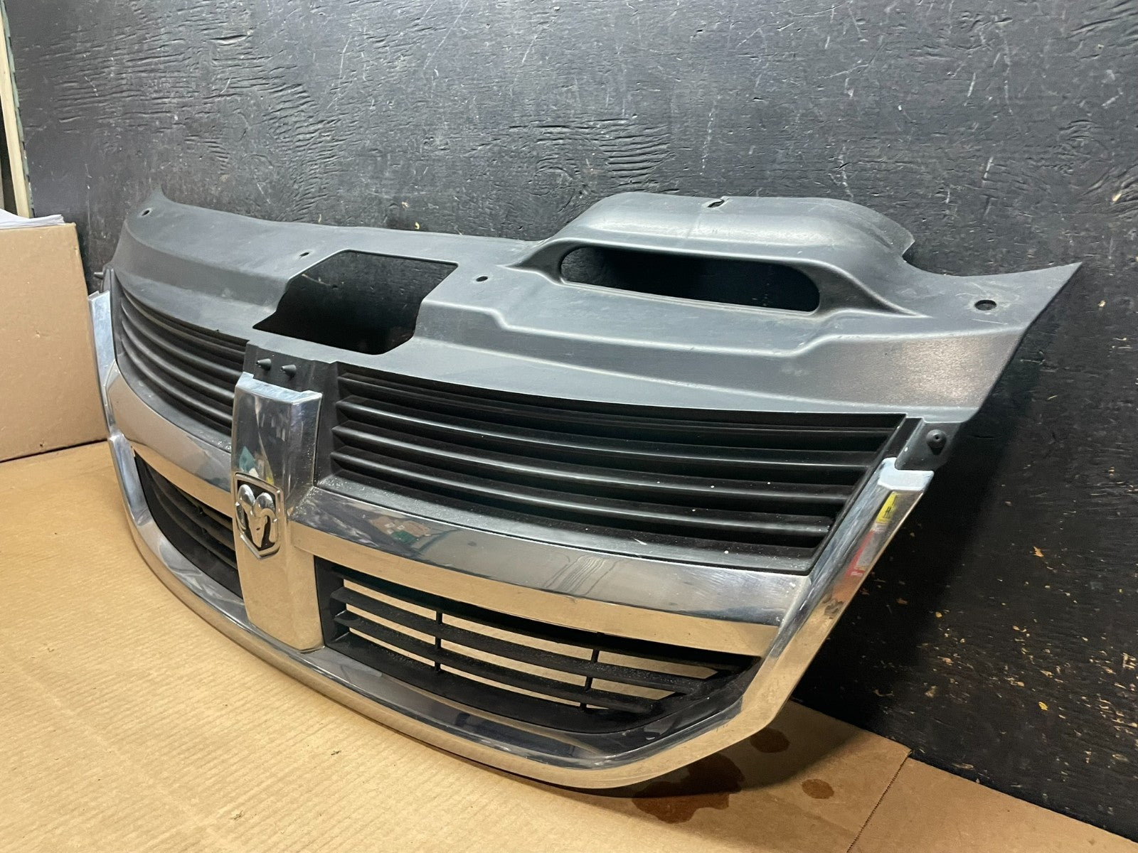 2009 to 2010 Dodge Journey Chrome Front Upper Grill Grille OEM AA9052 DG2