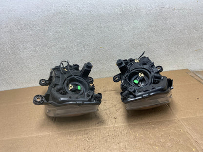 2008 to 2016 Chrysler Town and Country Left+Right Side Headlights Y9168 DW11