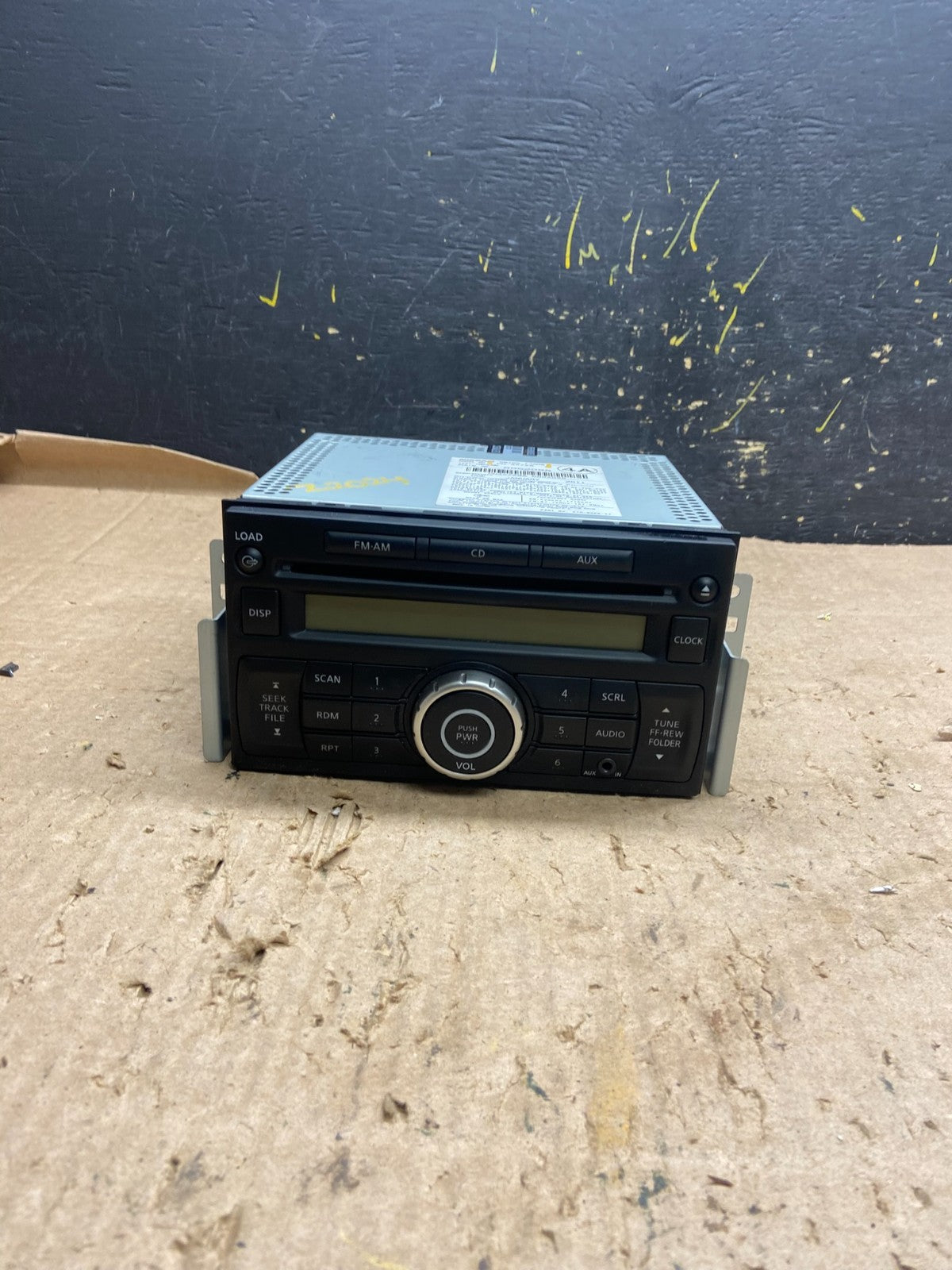 2011 to 2013 Nissan Quest AM FM Radio Stereo CD Player Receiver Z2024 DG3