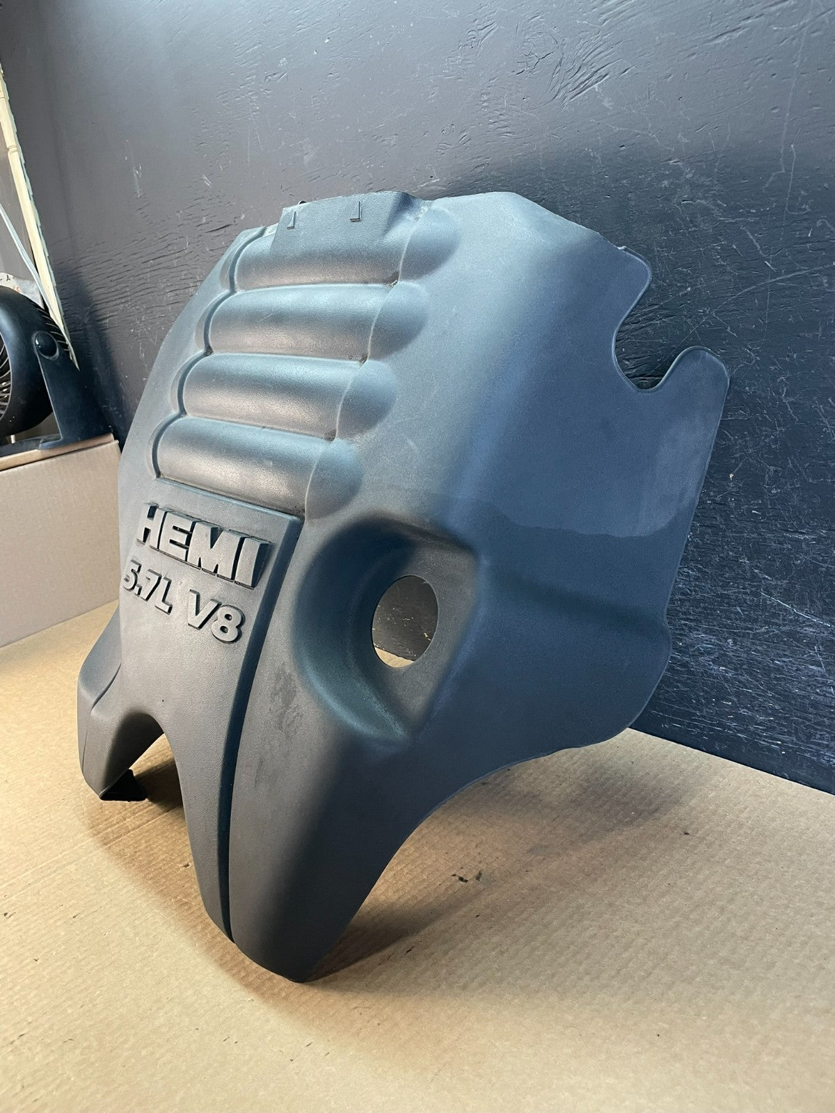 2009 to 2014 Dodge Ram 1500 Hemi 5.7L Engine Motor Cover AF3642 DW1