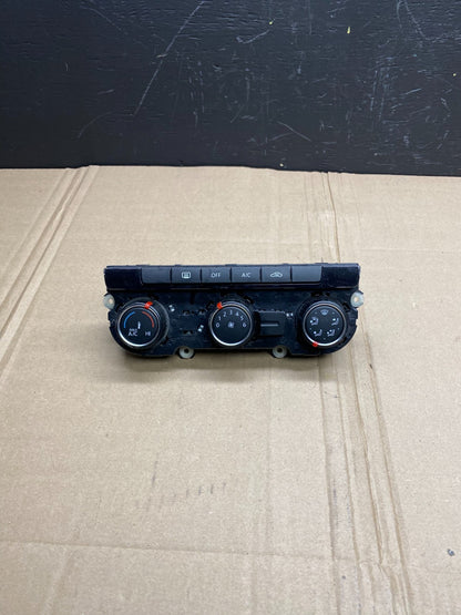 2012 - 2015 Volkswagen Passat Center Climate Control Panel AC Heater ab8656 DG0