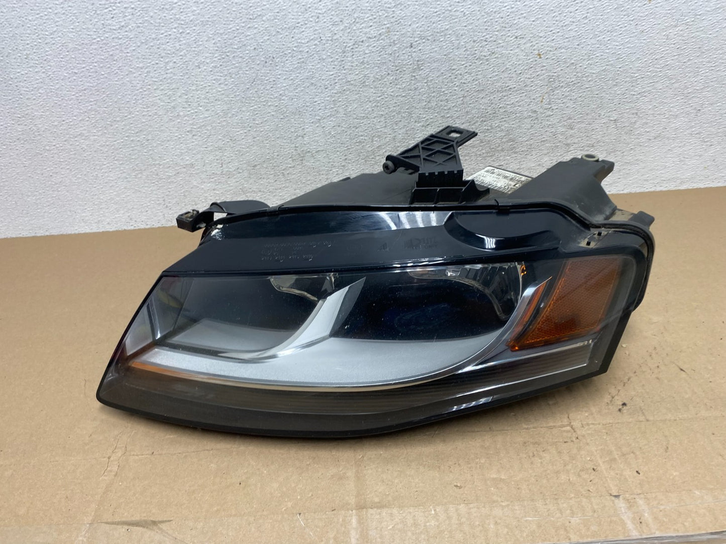 Halogen 2009 to 2012 Audi A4 Left Driver LH Side Headlight AE6739 DW0
