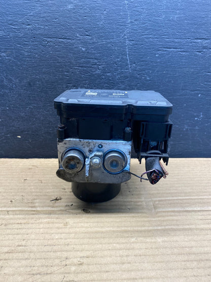 2008 2011 Mercedes W204 C300 ABS Anti Lock Brake Pump Module AE6241 DW1