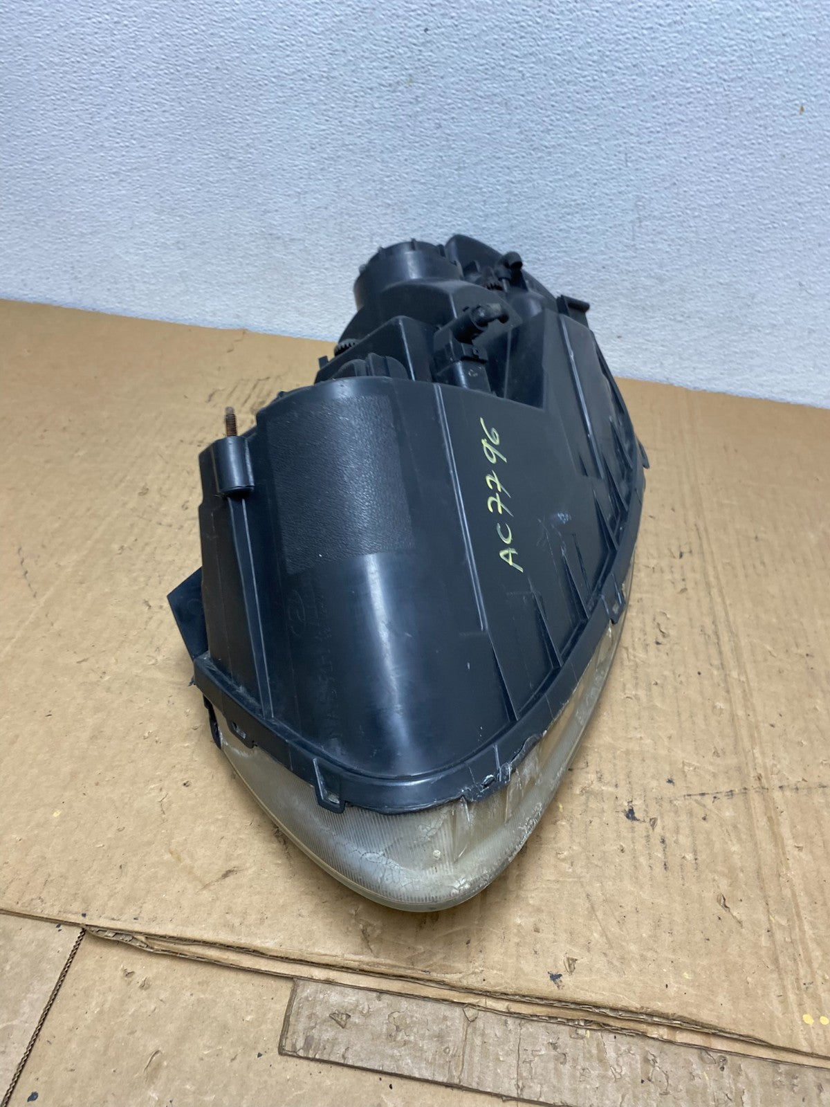 2007 2008 2009 Hyundai Santa Fe Right Passenger Halogen Headlight AC7796 DW8