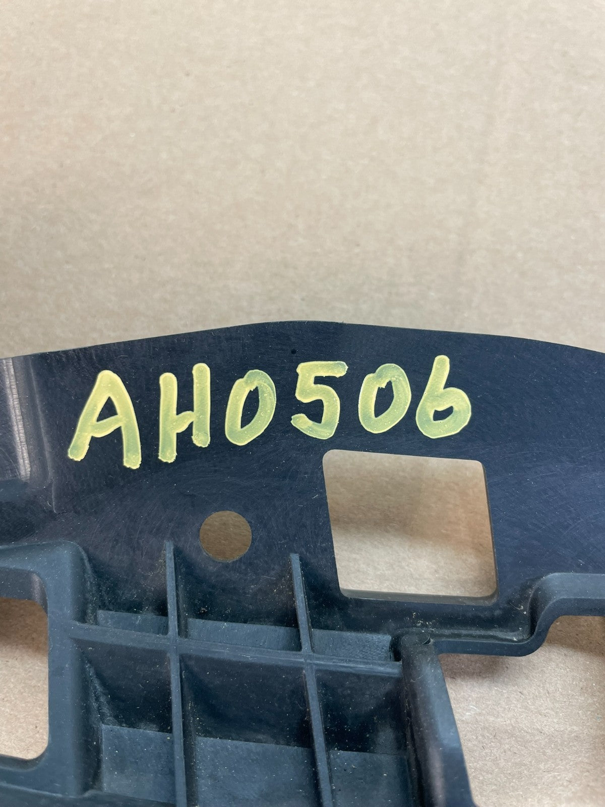 2014 to 2016 Kia Optima Front Bumper Grille Upper 86575-4c500 ah0506 dg6