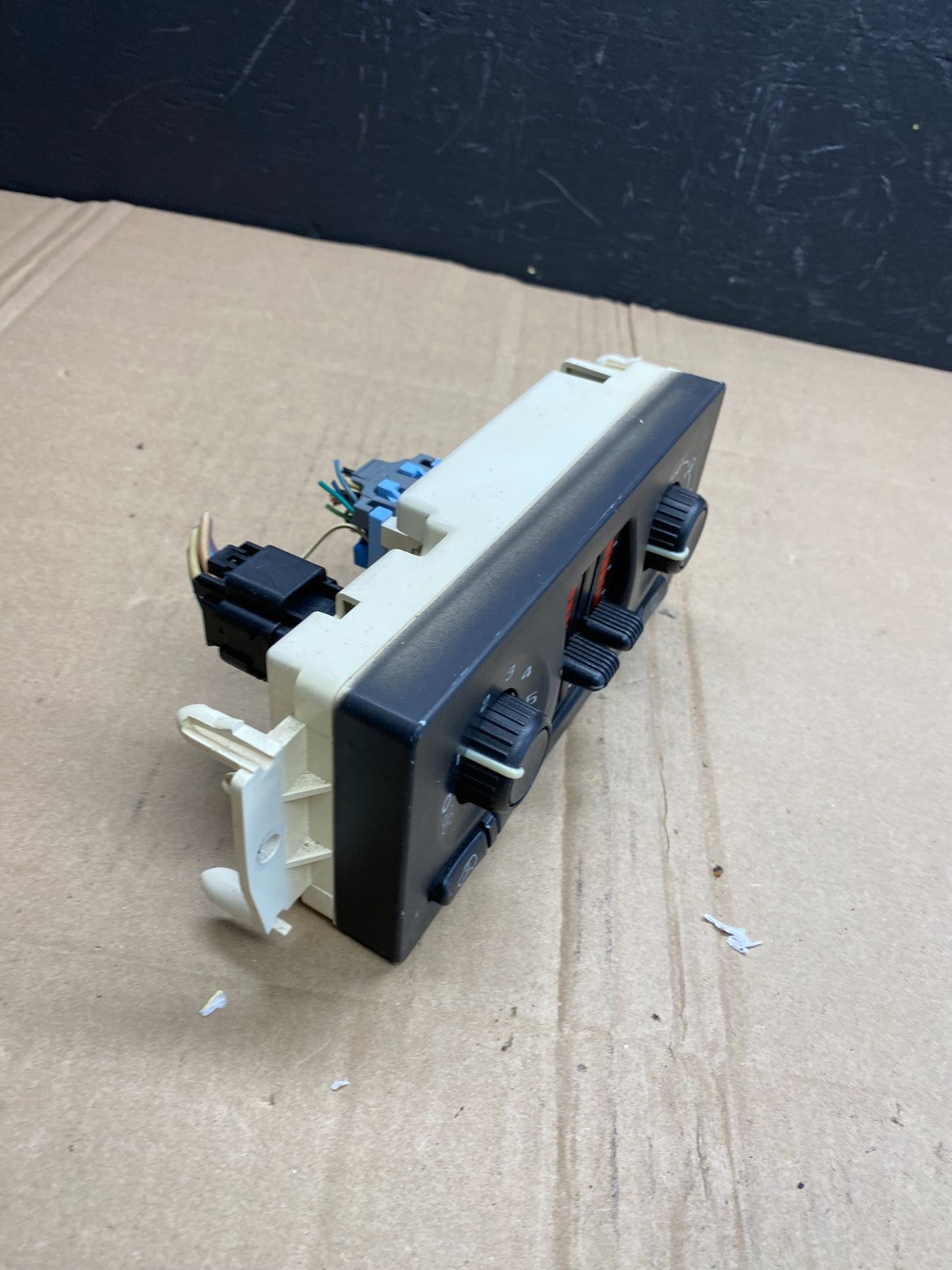 2003-2006 GMC Chevrolet Envoy Trailblazer Climate Control A/C Panel AB8687 DG1