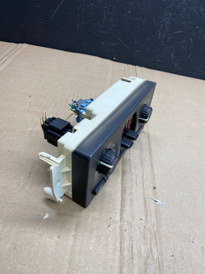 2003-2006 GMC Chevrolet Envoy Trailblazer Climate Control A/C Panel AB8687 DG1