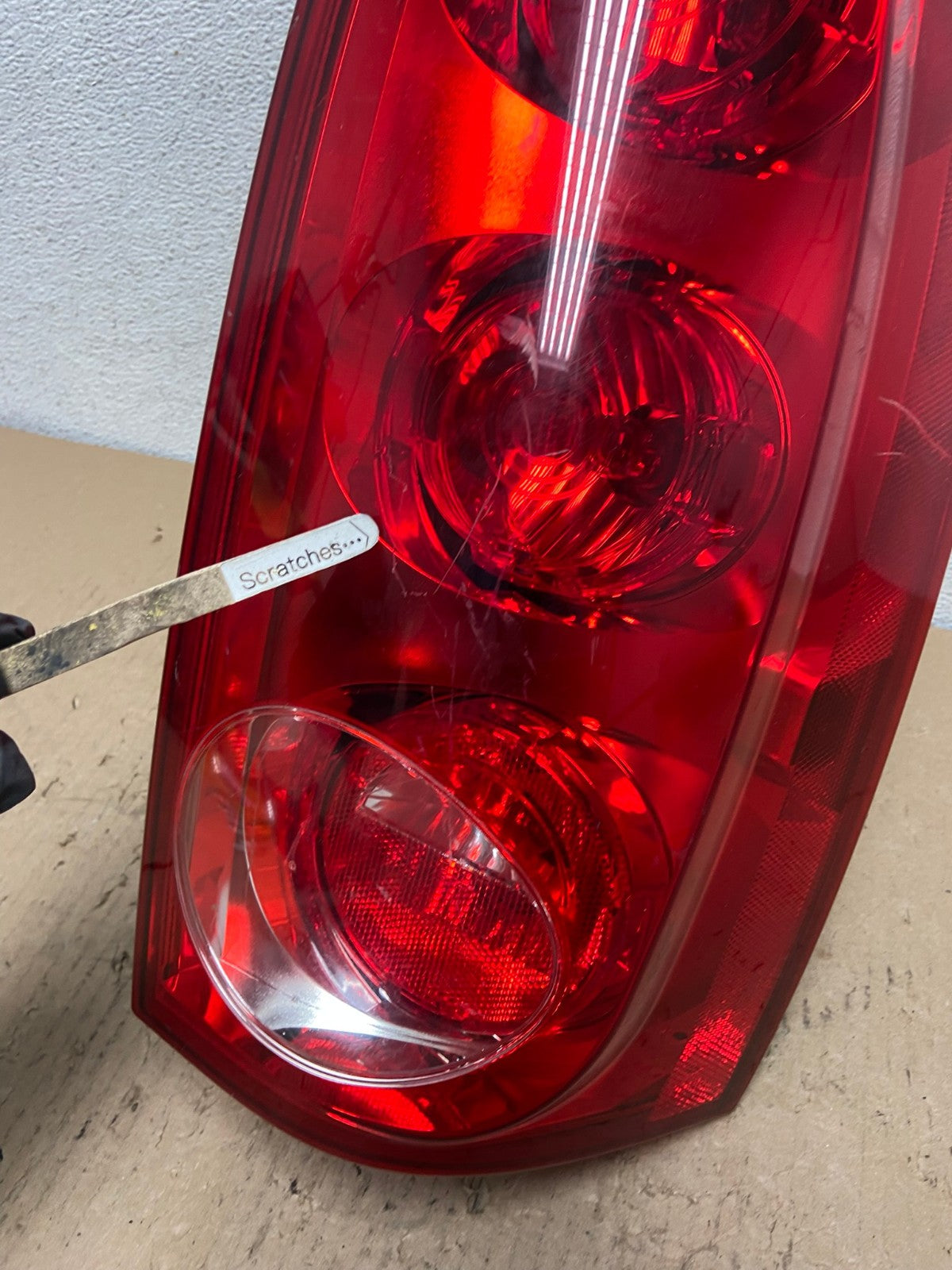 2007 to 2011 GMC Yukon Right Passenger RH Side Tail Light AF4252 LK3