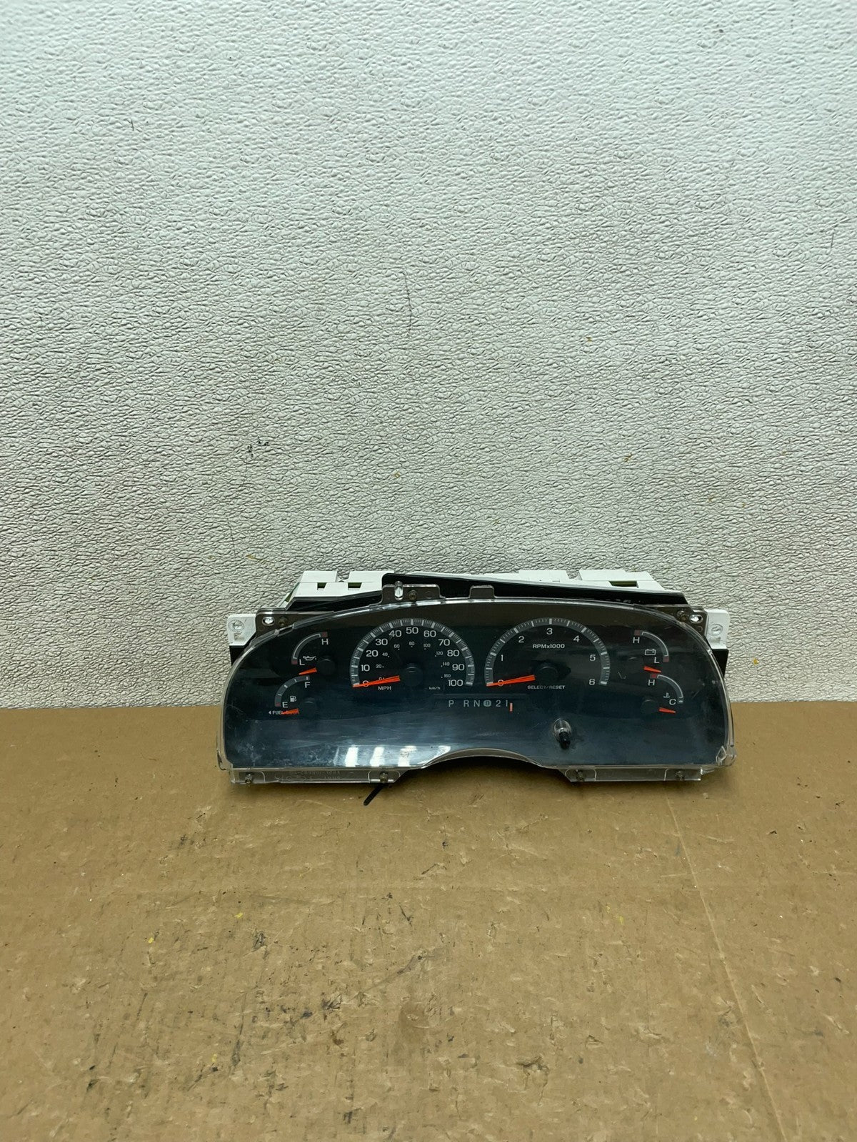 2000 2001 2002 Ford Expedition Speedometer Instrument Gauge Cluster v5078 DG0