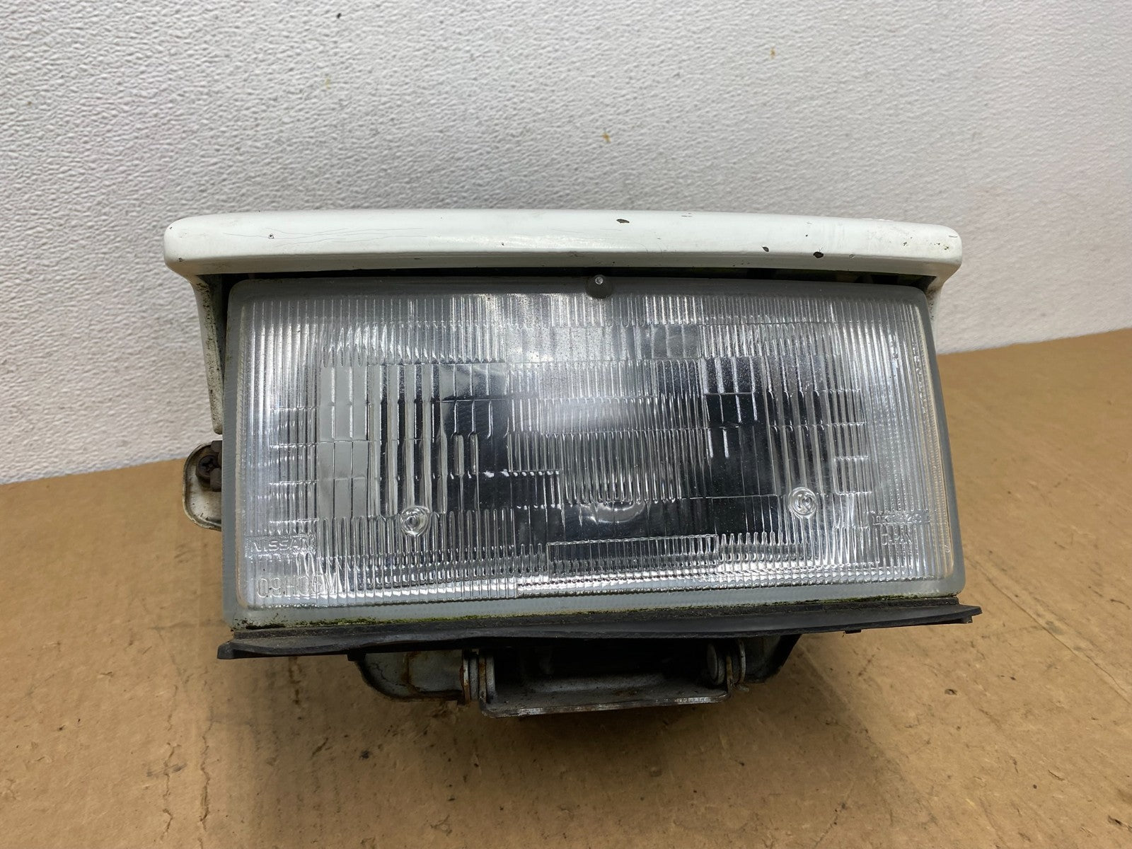 1987 to 1989 Nissan 300ZX Left Driver LH Side Halogen Headlight AD1348 DG0