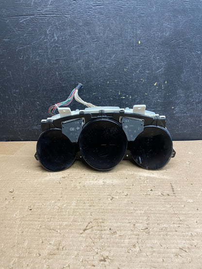2002 2003 Lexus ES300 Speedometer Cluster Gauge AG8549 DG0