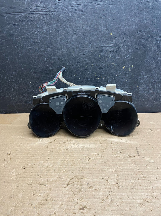2002 2003 Lexus ES300 Speedometer Cluster Gauge AG8549 DG0