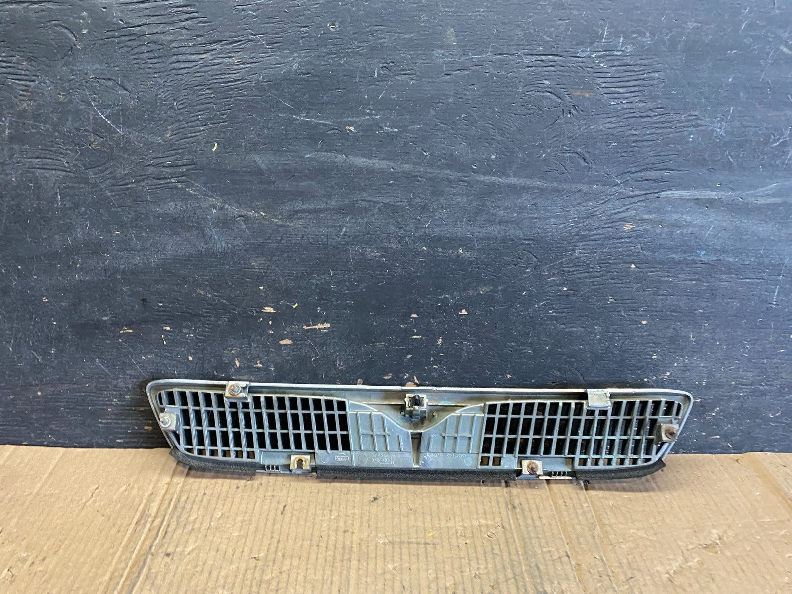 1999 Infiniti G20 Front Upper Grill Grille S8605 DG3