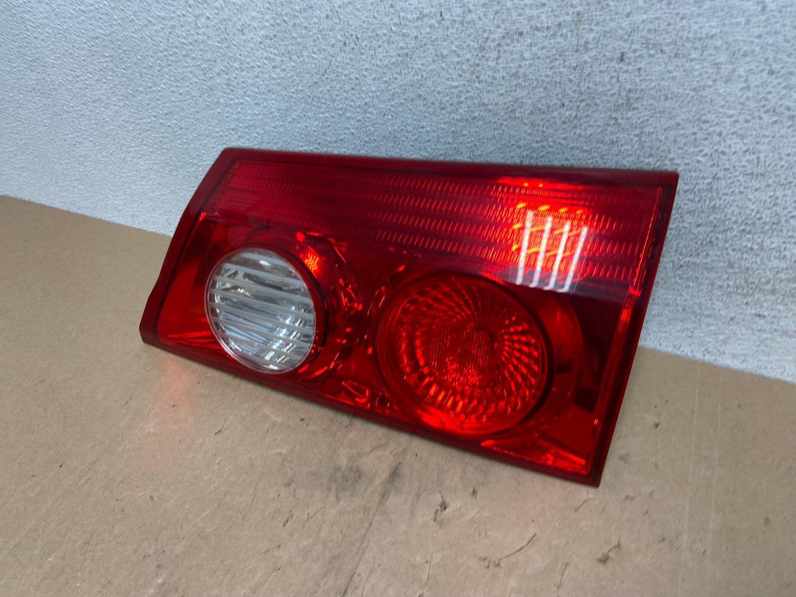 2006 to 2010 Toyota Sienna Right Passenger Rh Inner Tail Light AE6804 LK1