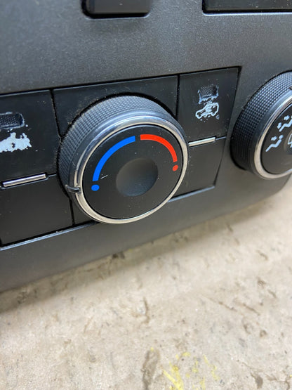 2008 to 2012 Chevrolet Traverse AC Heater Climate Control Unit T8712 DG3