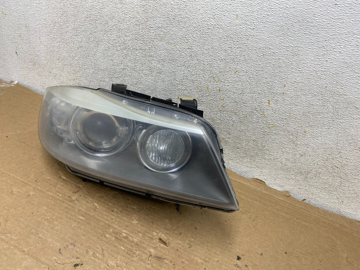2009-2011 Bmw 3 Series 328i 4/D Sedan Right Passenger Headlight Xenon AH88892