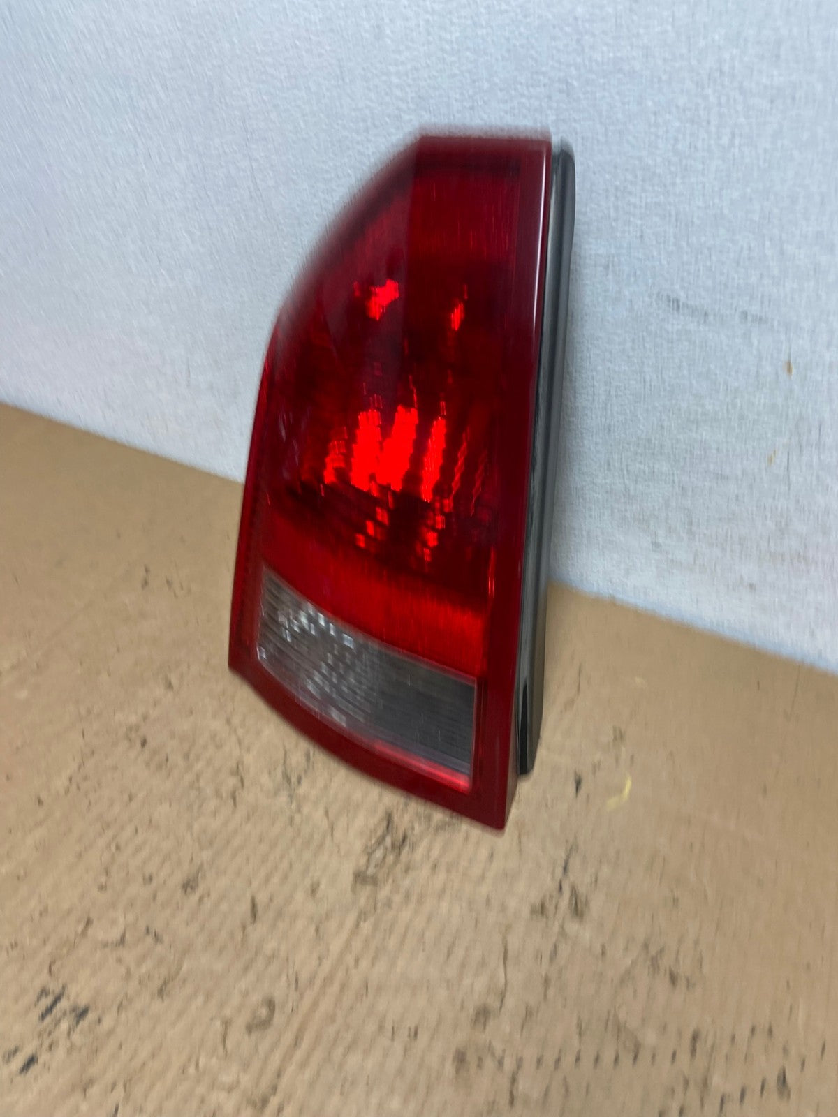 2005 - 2007 Chrysler 300 Left Driver Lh Side Tail Light AD2488 LK1