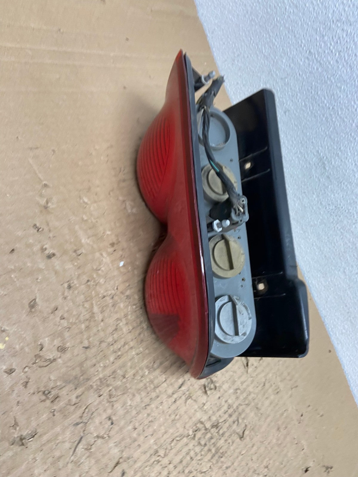2002 2003 2004 Jeep Liberty Left Driver LH Side Tail Light TYC AC5500 LK5