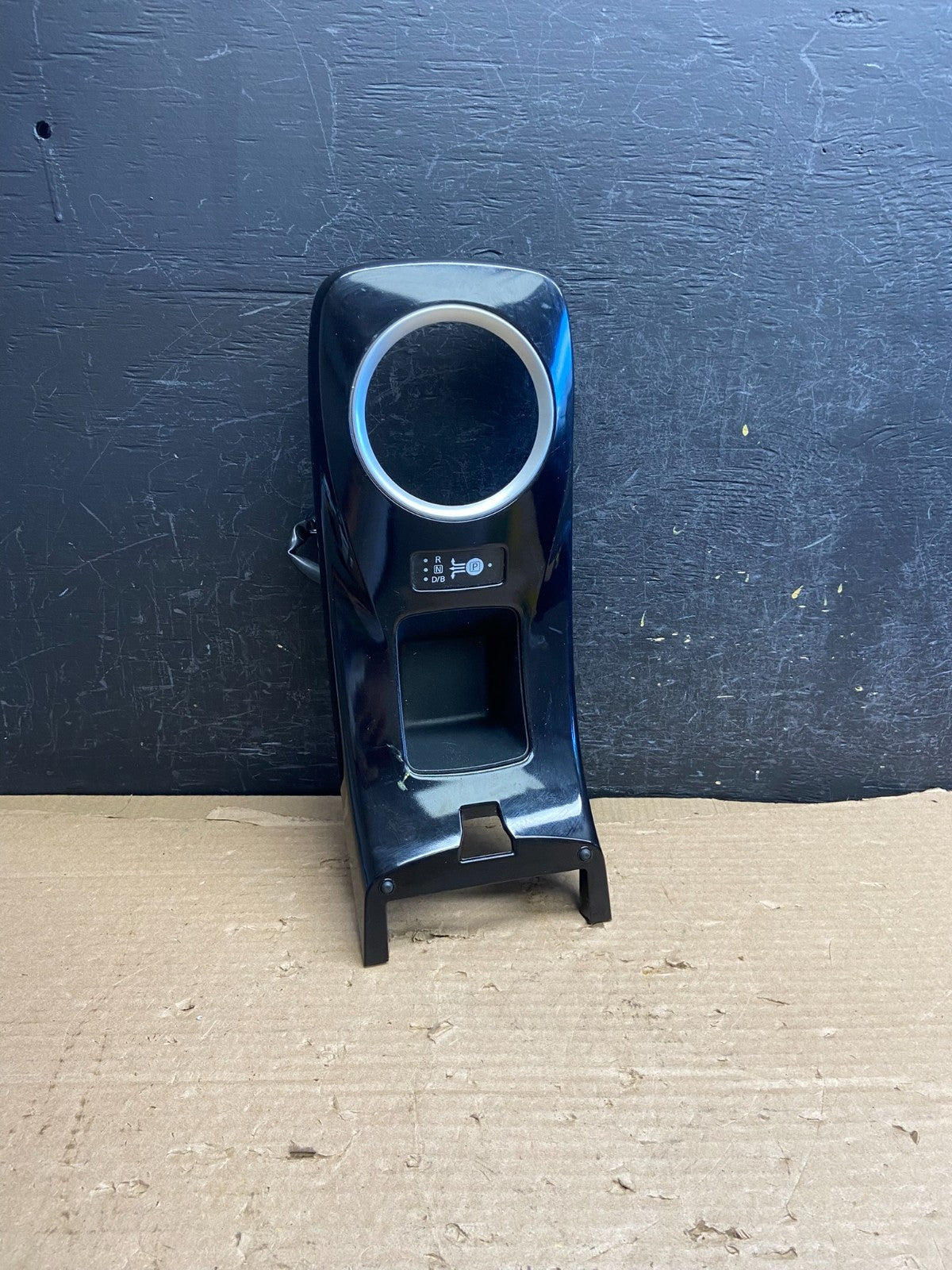 2013 - 2015 Nissan Leaf Center Console Shifter Bezel Trim AF2686 DG0