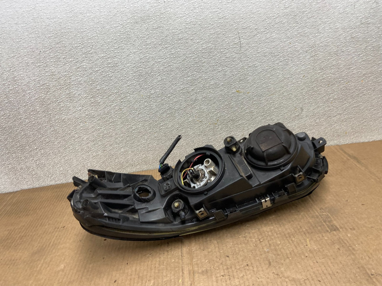 2001 2002 2003 2004 Volvo V70 XC70 Right Passenger Rh Headlight OEM AA6534 DW4