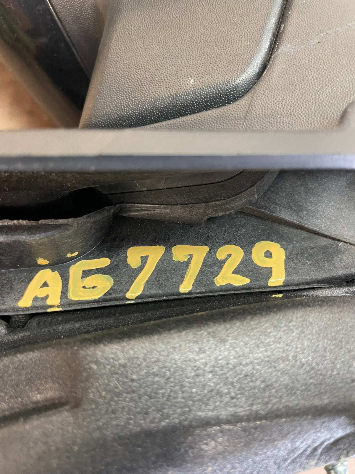 2011 to 2015 Ford Explorer Right Passenger View Door Mirror AG7729 DG9