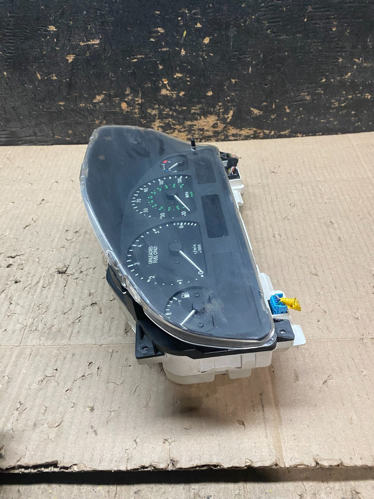 1998 to 1999 Land Rover Range Rover Speedometer Cluster Gauge x8085 DG4
