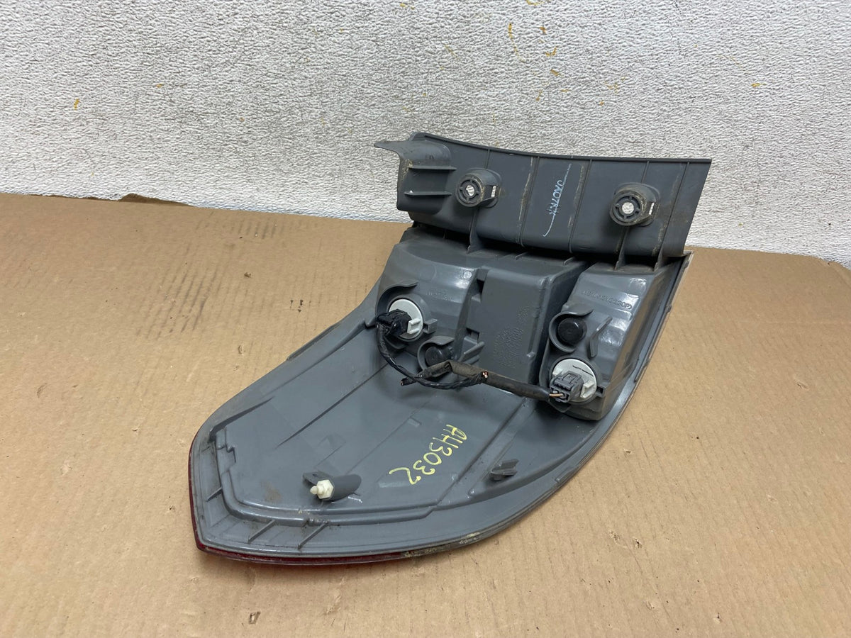 2008 2009 2010 Honda Odyssey Right Passenger Side Tail Light AH3032 LK6