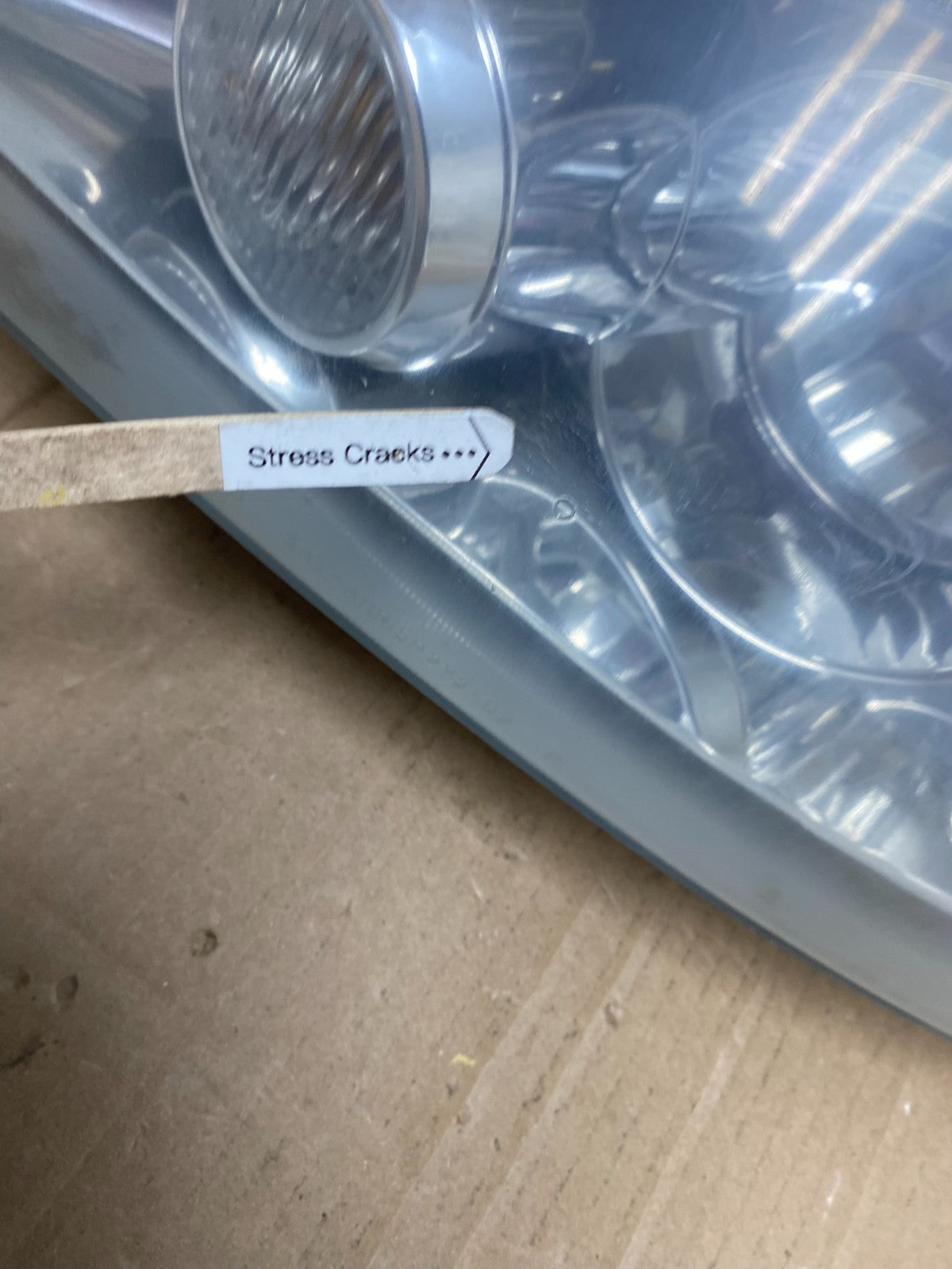 2005 to 2006 Toyota Camry Left Driver LH Halogen Headlight AB8103 DW4