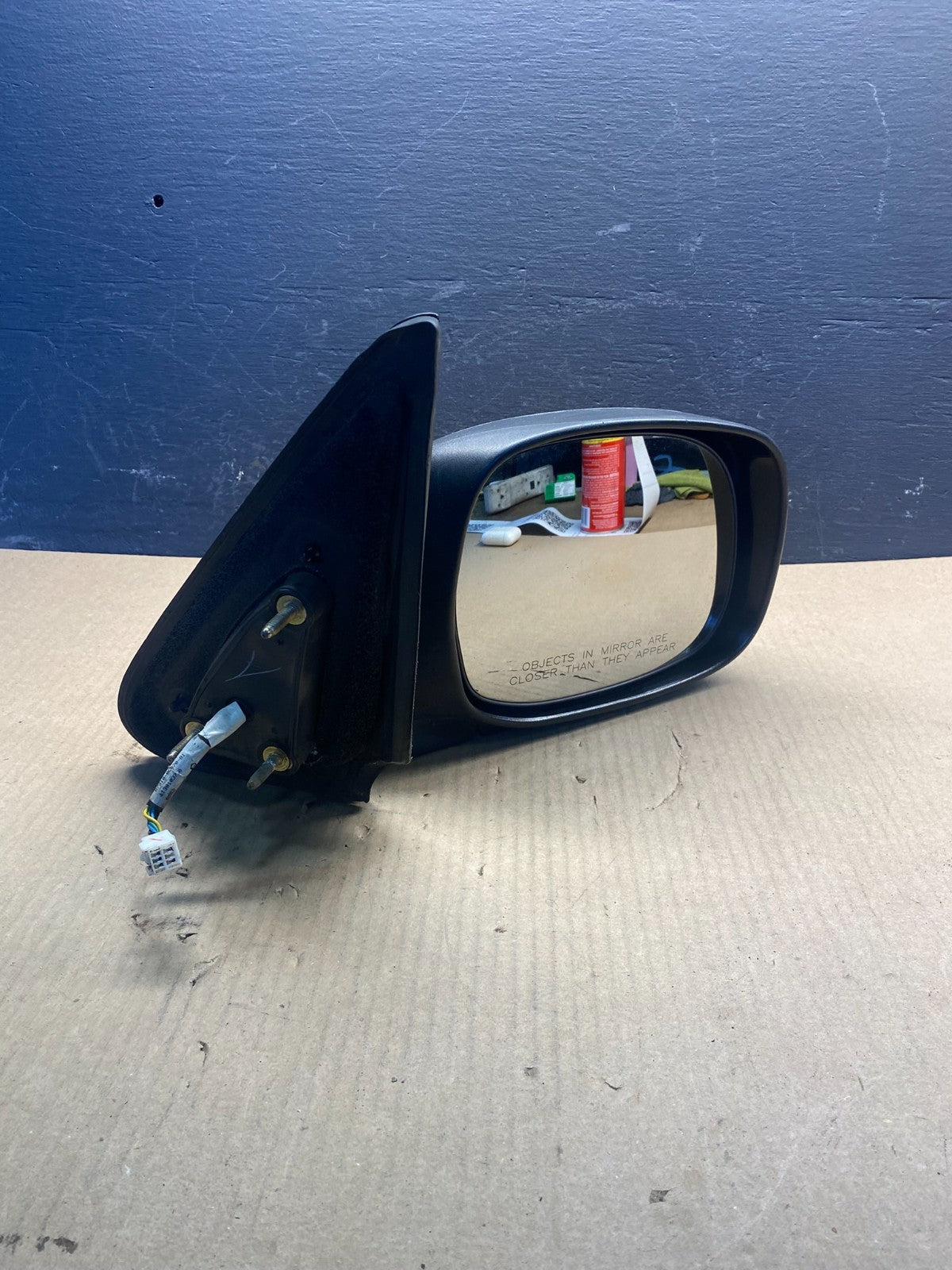 2001 to 2006 Toyota Sequoia Right Passenger View Door Mirror AC8882 DG10