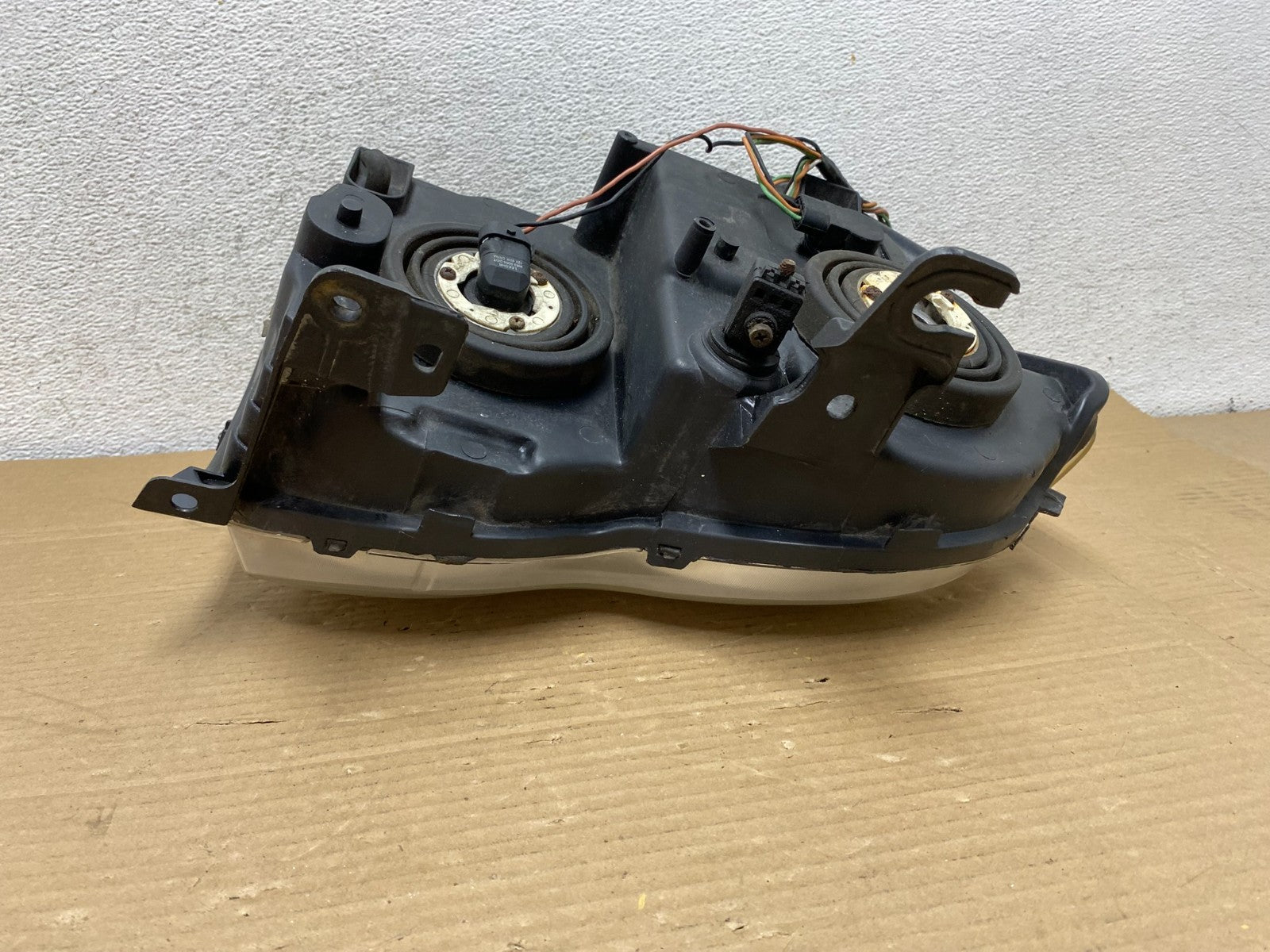 2005-2007 Jeep Grand Cherokee Left Driver LH Halogen Headlight AG8923 DW5