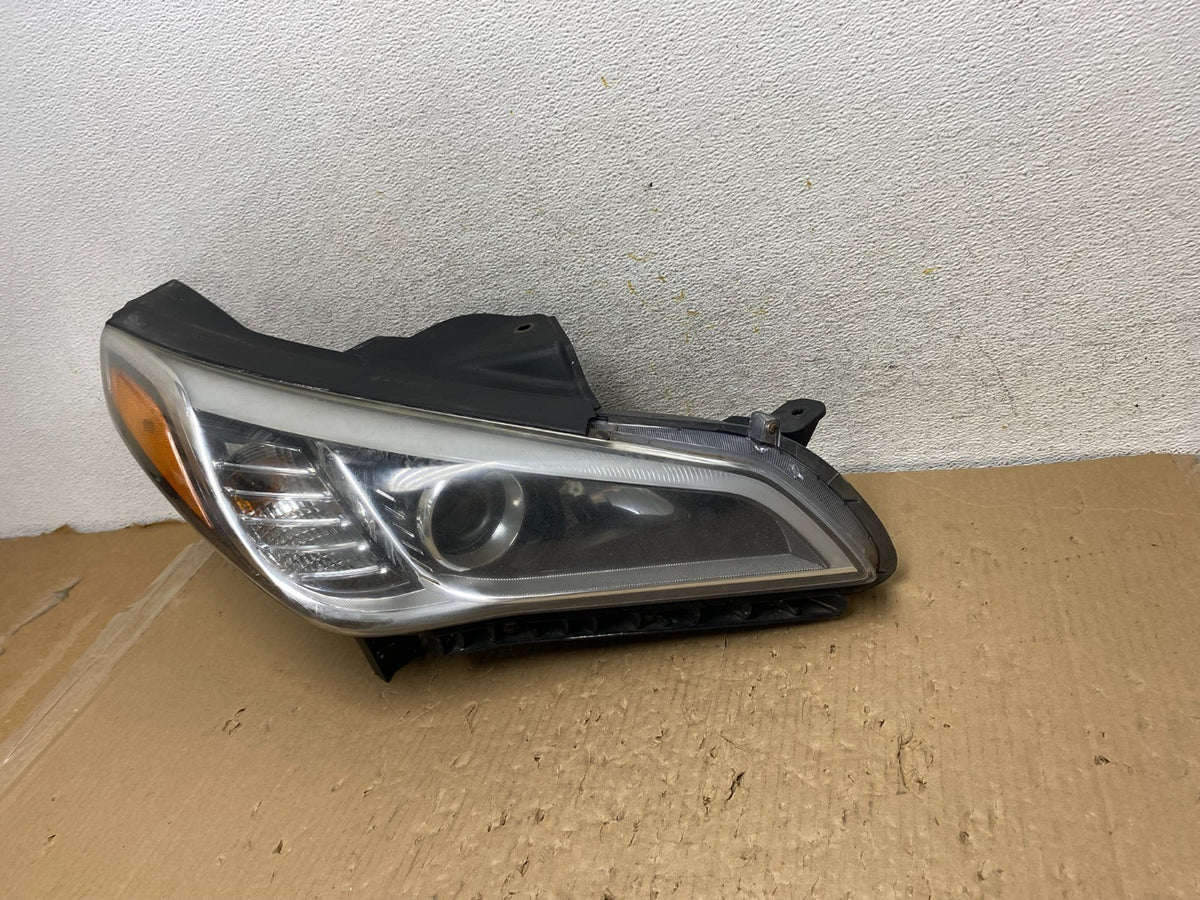 2015-2017 Hyundai Sonata Right Passenger RH Side Halogen Headlight AH2837 DW2