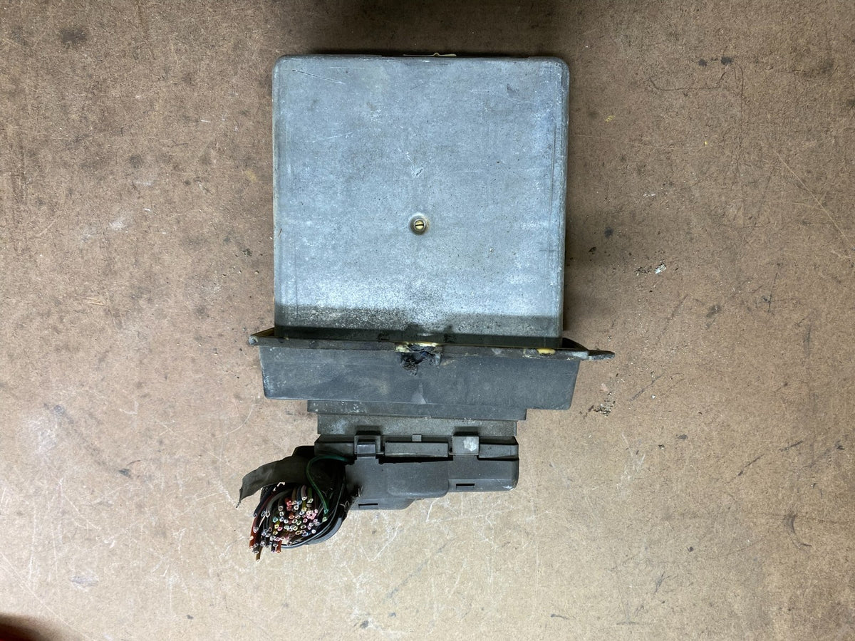 1999 Ford E-Series Van Engine Control Module ECU f8uf-12a650-vb L1123 DG0