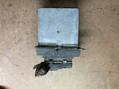 1999 Ford E-Series Van Engine Control Module ECU f8uf-12a650-vb L1123 DG0
