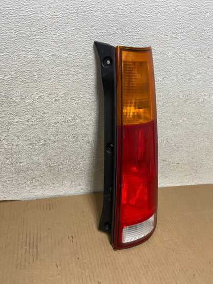 1997 1998 1999 2000 2001 Honda Crv Cr-v Right Passenger Tail Light AH3020 LK1