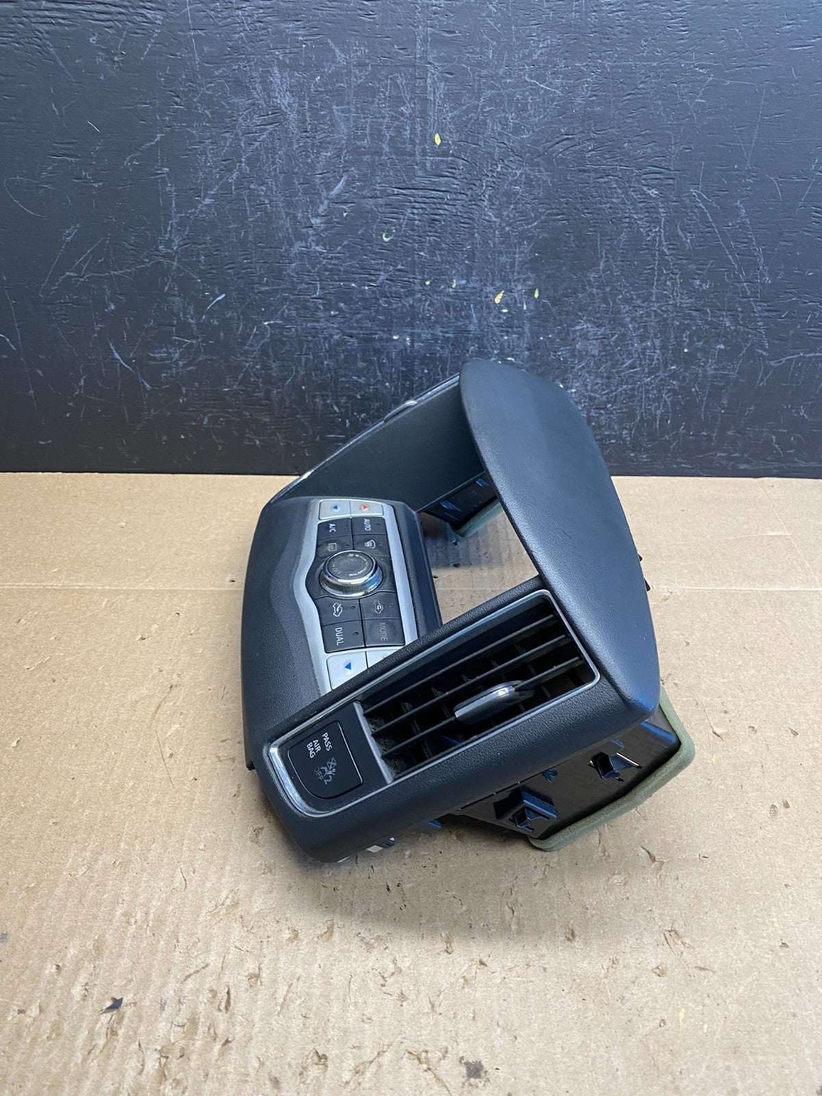 2009-2014 Nissan Maxima Center Console Climate Control Radio Bezel ac6690 DG2
