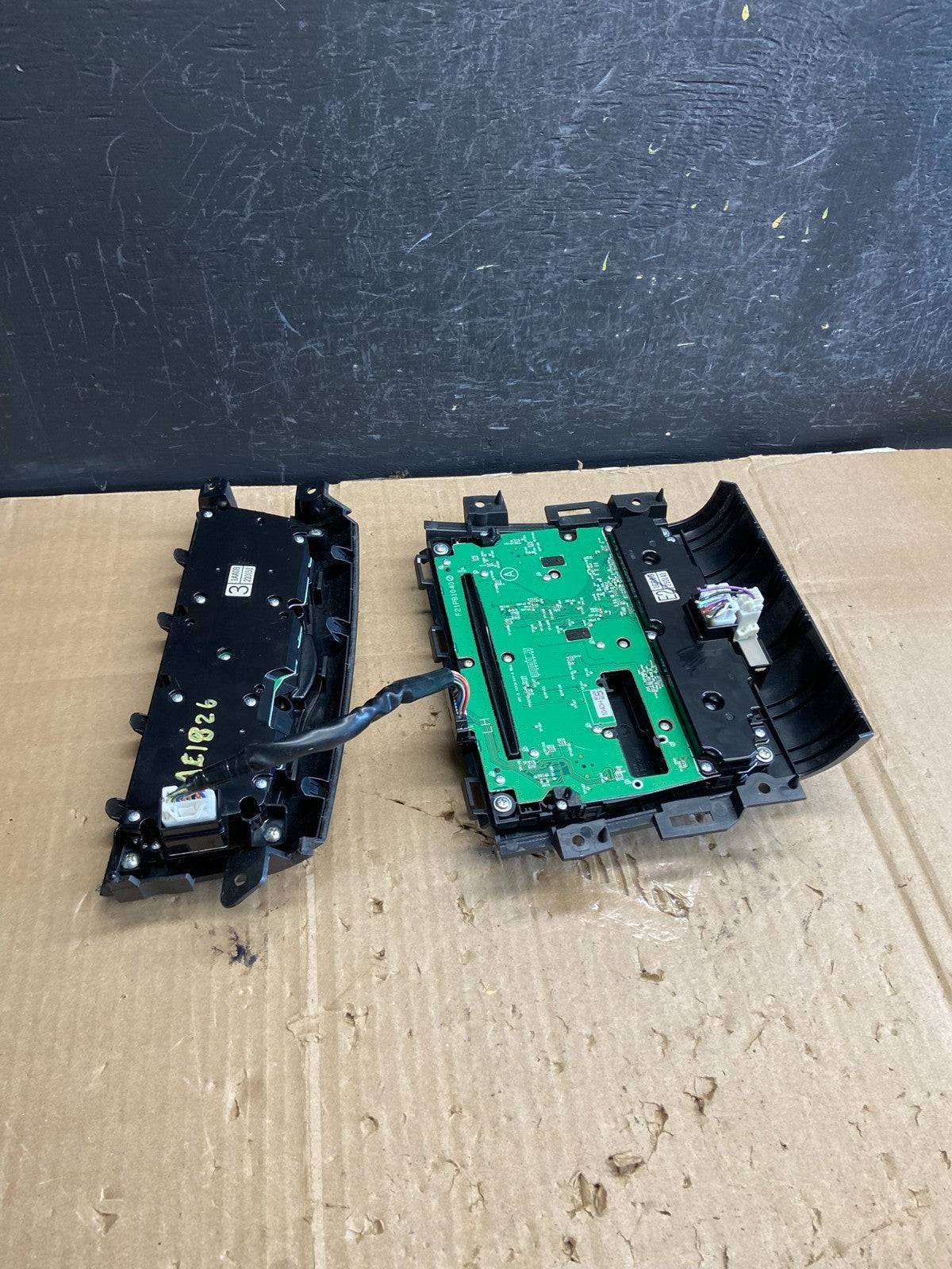 2009 - 2010 Nissan Murano AM FM Radio CD Climate Control Panel AE1826 DG5