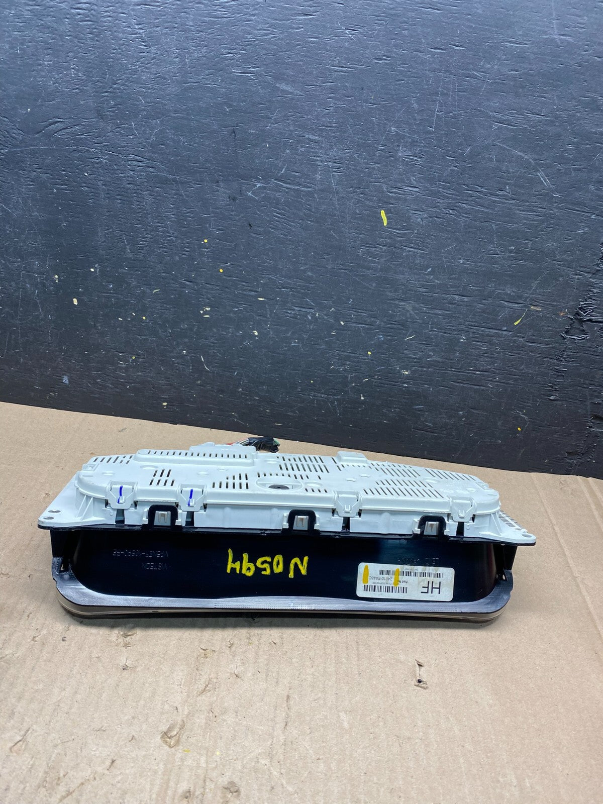 2005 to 2012 Nissan Pathfinder Xterra Cluster Speedometer Instrument N05945