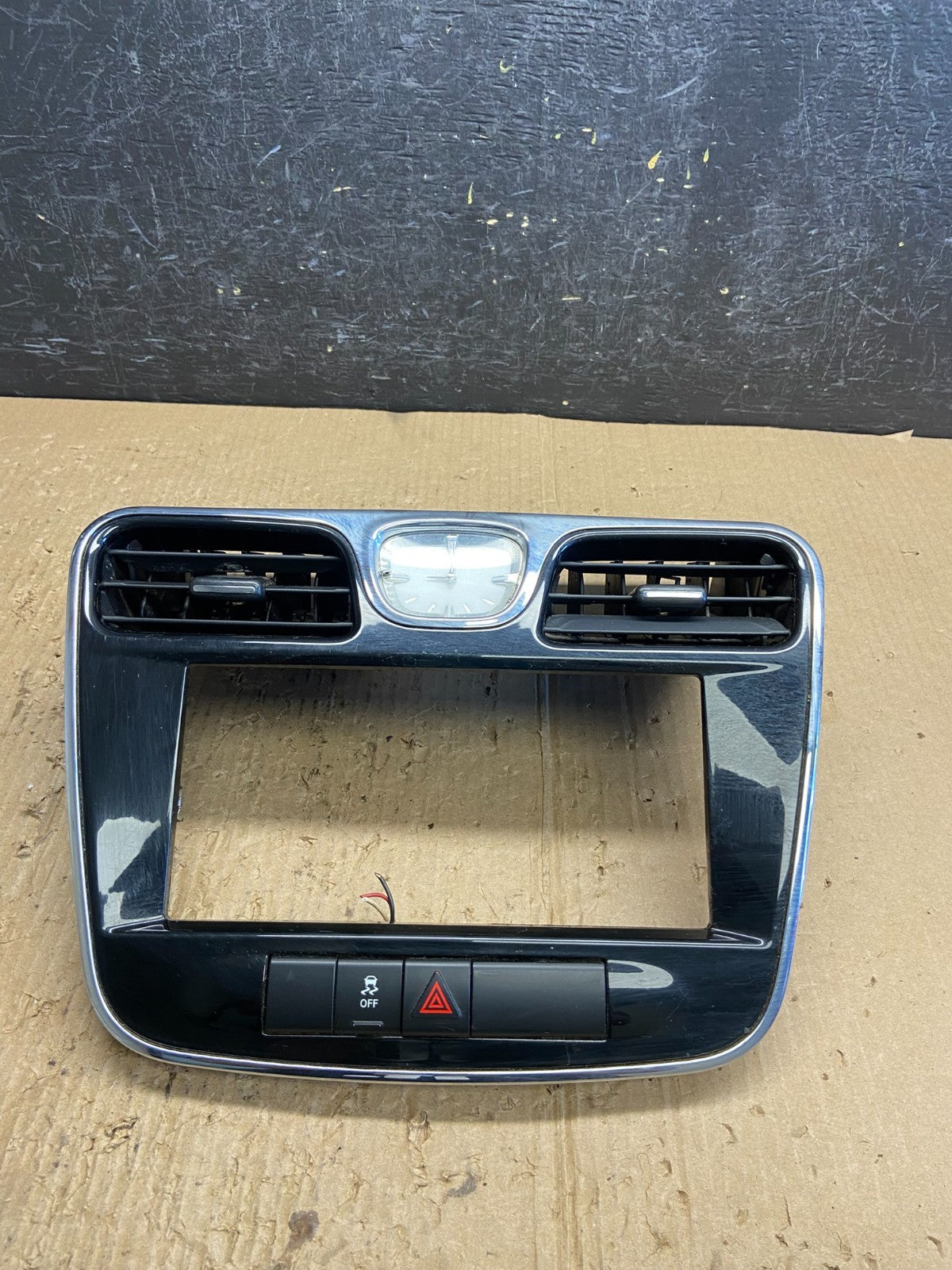 2011 - 2014 Chrysler 200 Dash Radio Bezel Trim Clock Hazard Bezel AF1708 DG0