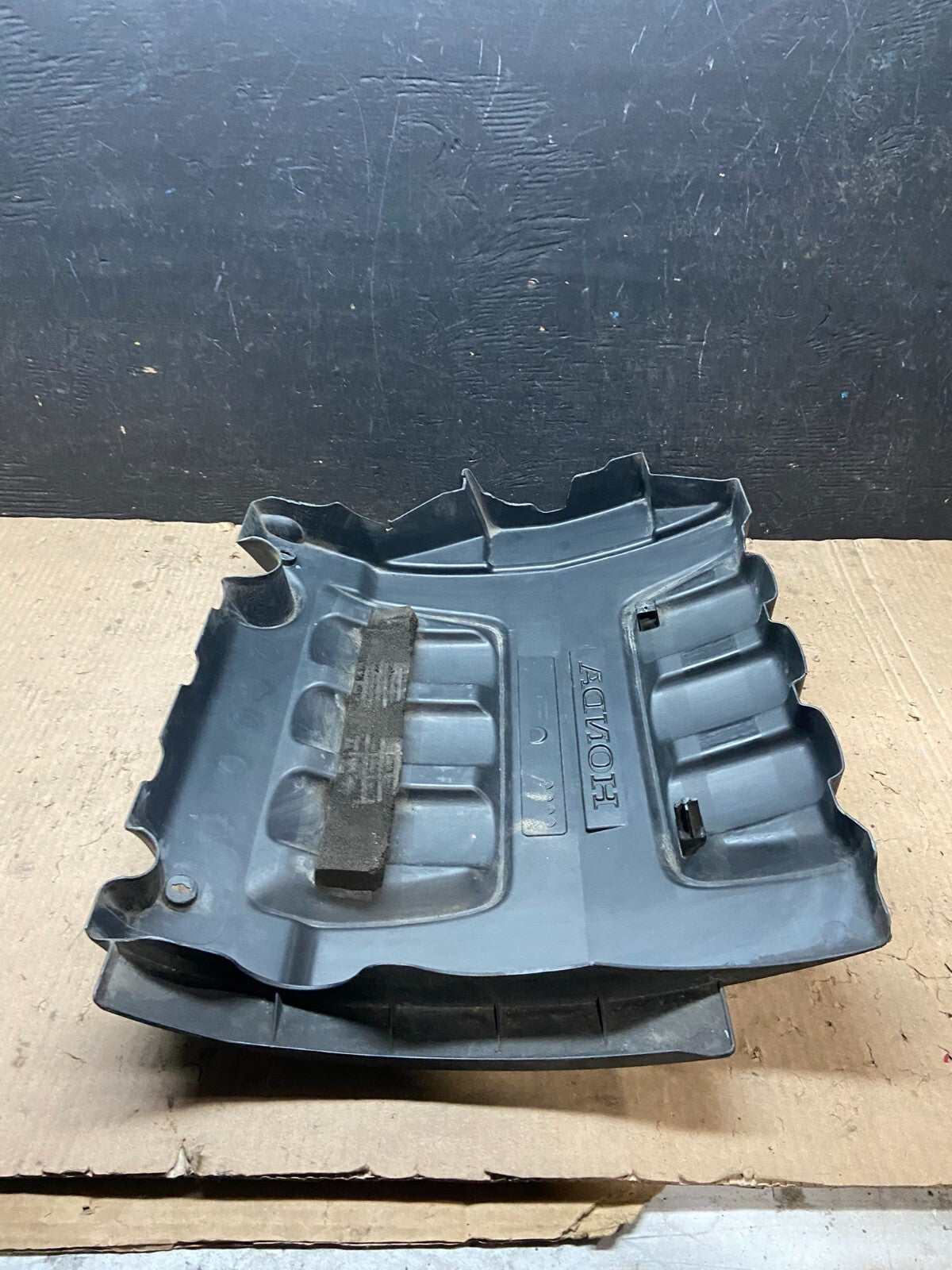 2006 to 2008 Honda Pilot Engine Cover Trim Bezel OEM j1210 DG7