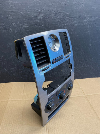 2005 to 2007 Chrysler 300 Dash Heater A/C Climate Control Radio Panel AC9273 DG1
