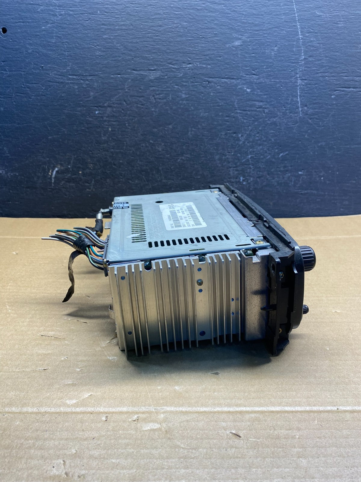 2002 - 2006 Chrysler Dodge Jeep Ram Radio CD Player AM/FM Receiver AD6605 DG2