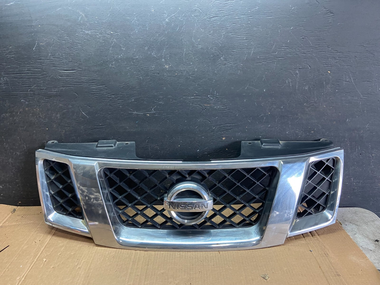 2008 to 2012 Nissan Pathfinder Front Upper Chrome Grill Grille O1182 OEM DG0