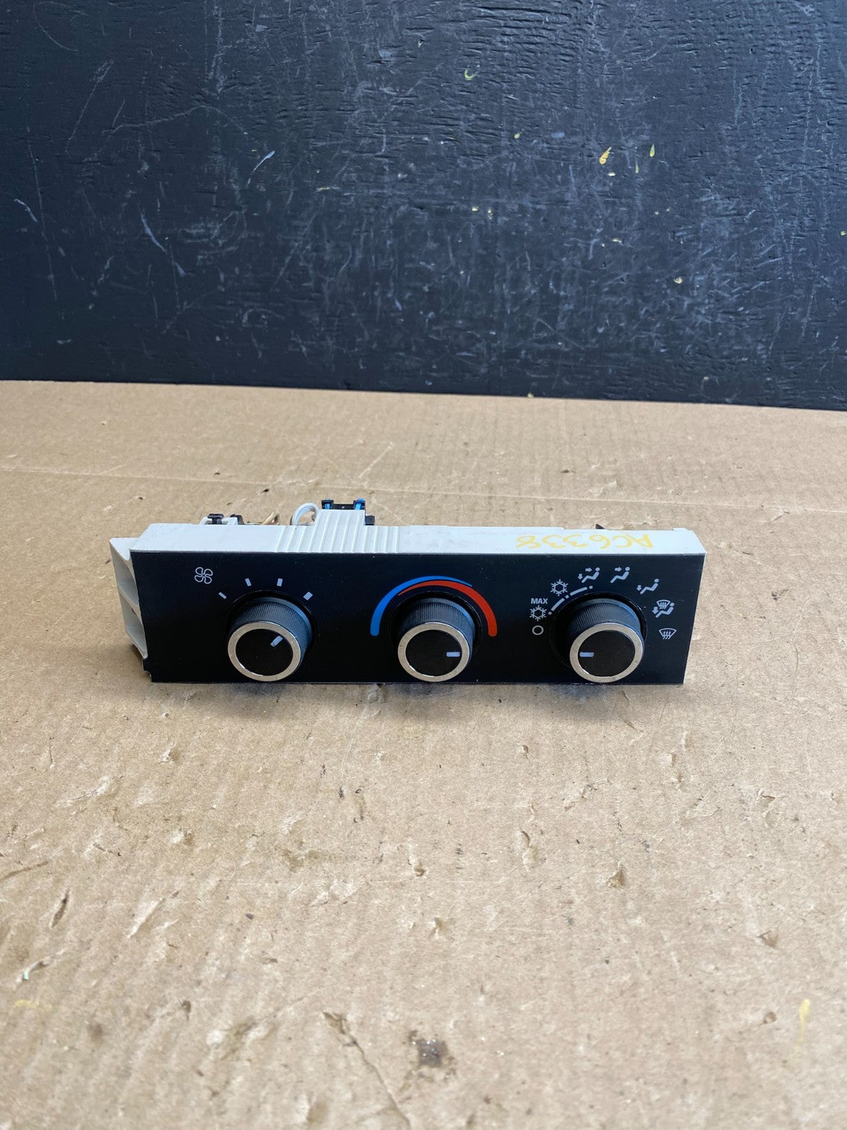 2008-2010 Chevrolet Express 1500 2500 3500 Climate Control Panel AC6338 DG0