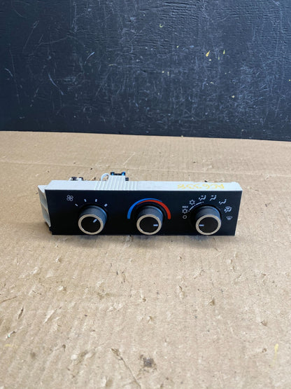 2008-2010 Chevrolet Express 1500 2500 3500 Climate Control Panel AC6338 DG0