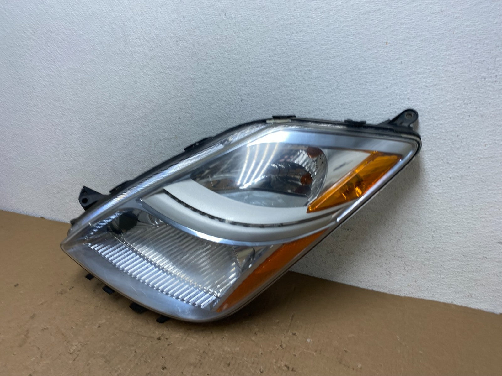 2006-2009 Toyota Prius Left Driver LH Side Blue Headlight Halogen AD8134 DW1